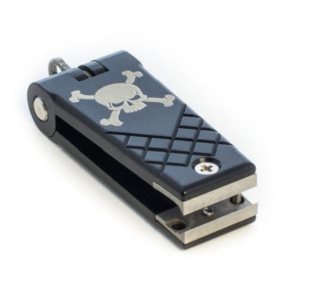 Abel Nipper Skull And Crossbones
